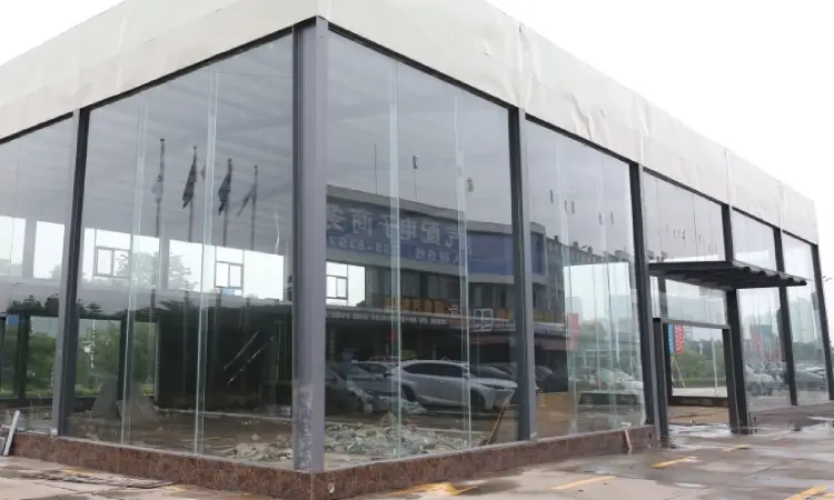 اجرا شیشه مغازه