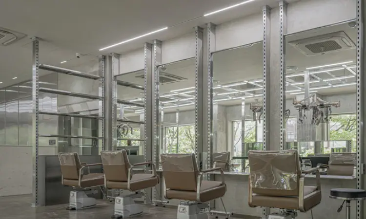 انواع کاربرد شیشه در سالنهای زیبایی