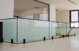 هندریل یا نرده شیشه ای