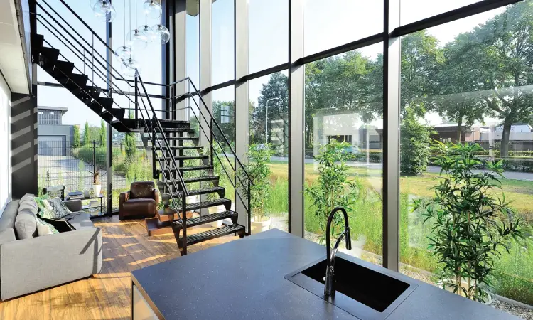 کرتین وال شیشه ای چیست؟