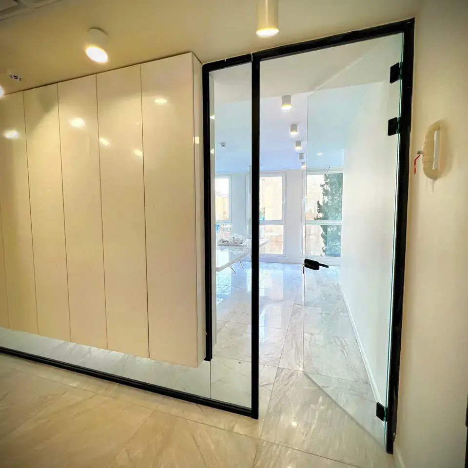 درب شیشه ای پارتیشن
