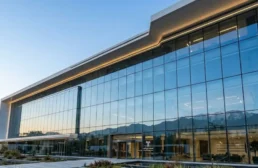 نمای شیشه ای فریم لس