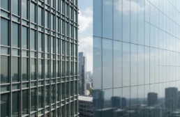 مقایسه نمای کرتین وال و فریم لس در اقلیم ایران